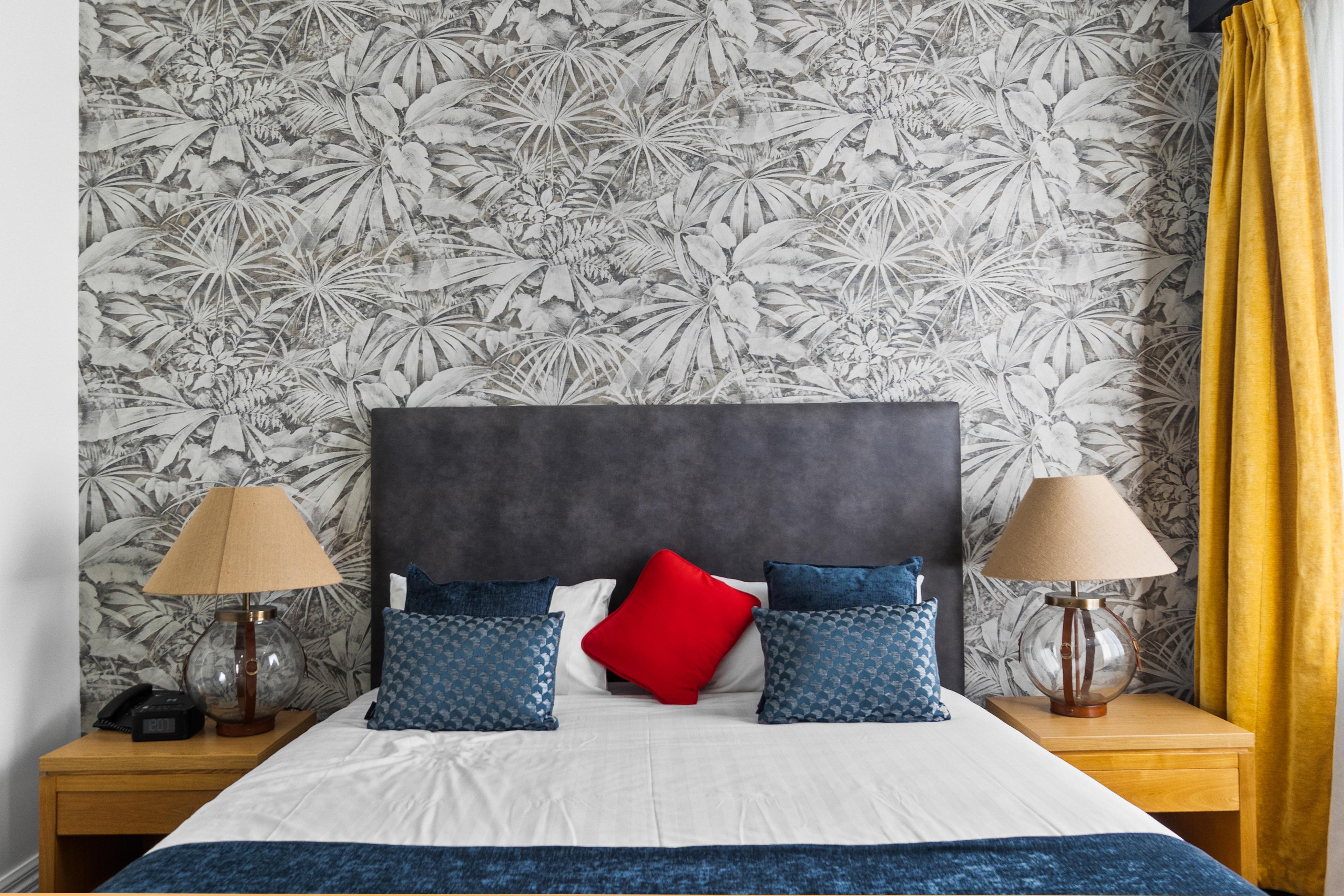Ramada By Wyndham, Hamilton City Center Екстер'єр фото